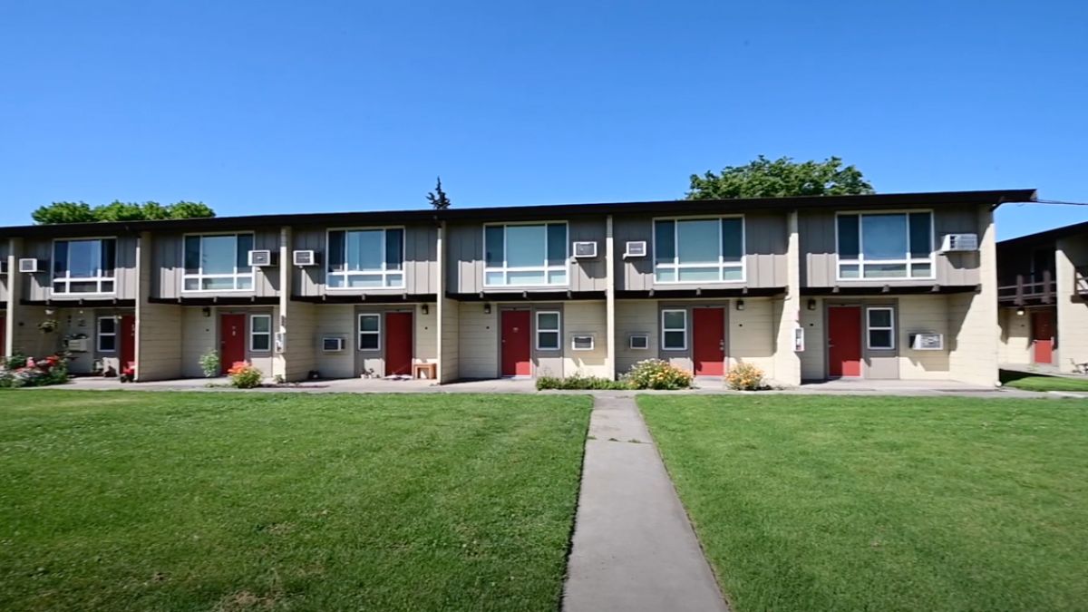 content.field_image.alt